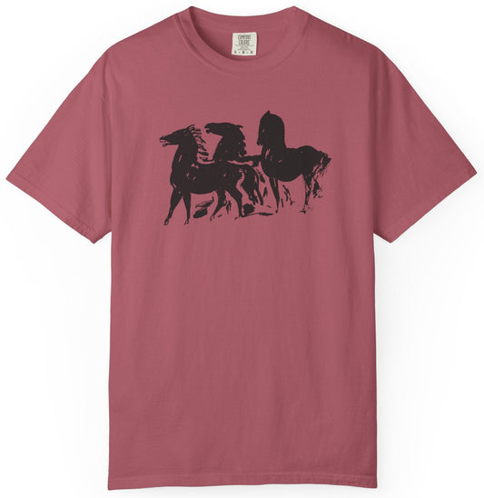 T-shirt with a graphic of 3 black horses