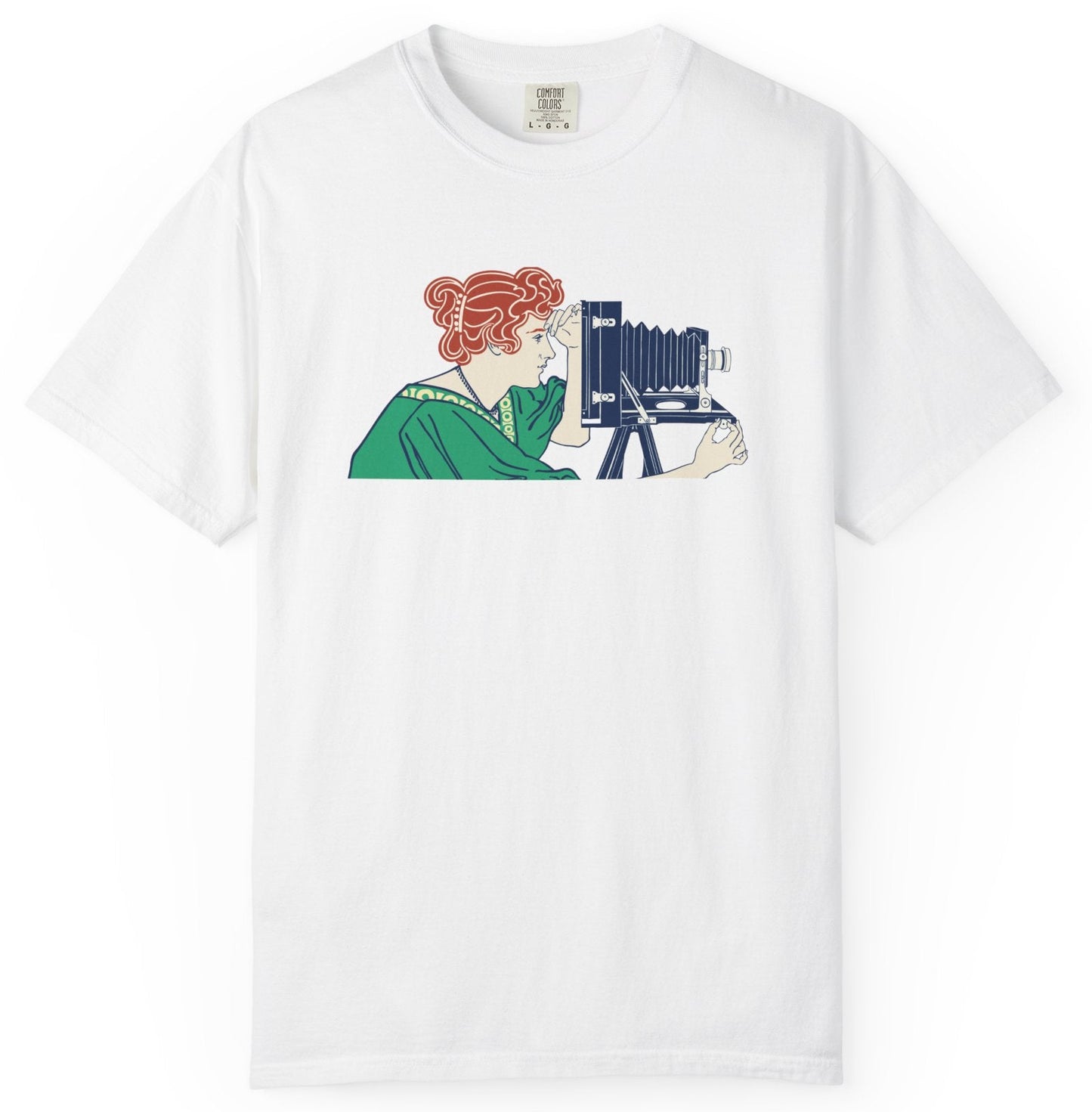 T-shirt with retro graphic of a photographer